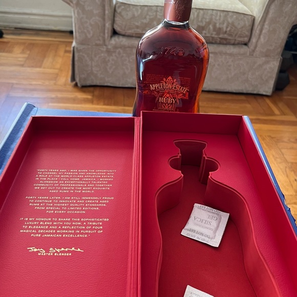 Appleton Rare Ruby Rum - Picture 9 of 15